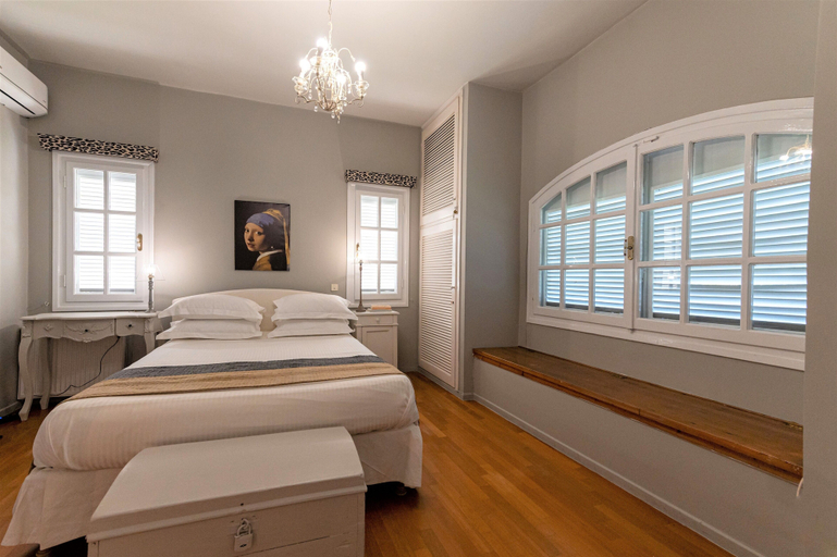 Room 4, Serene Seaside Bliss - Lush & Secluded Garden Oasis, Peloponnese