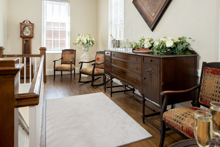 Others 5, Magnolia Manor and Chapel, Gibson