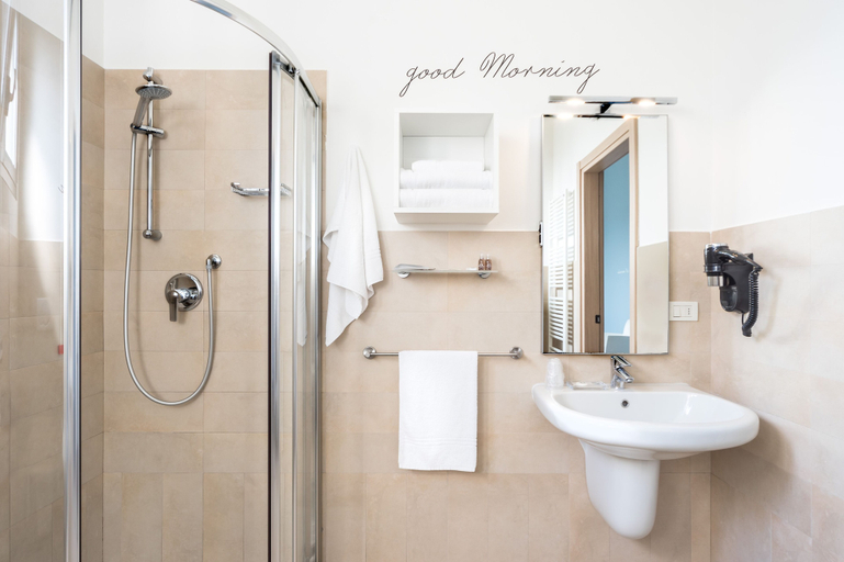 Bathroom 5, Castello D'Argile Hotel, Bologna