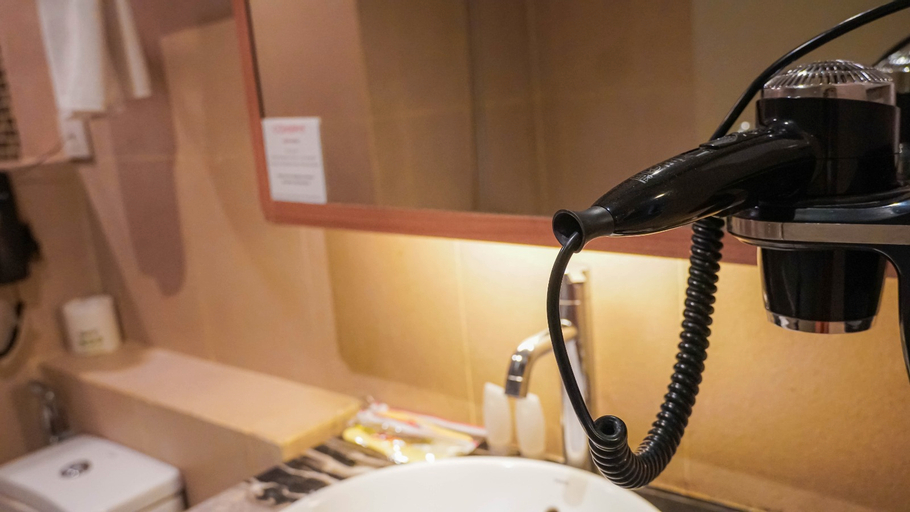 Bathroom 7