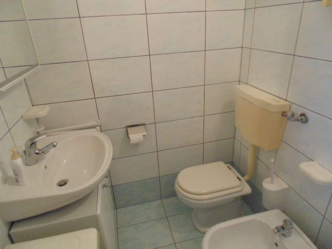 Bathroom 2, Massilor - Monolocali Baia Verde, Lecce