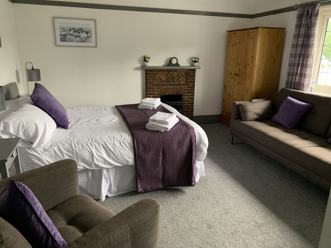 Bedroom 2, The George Inn Middle Wallop, Hampshire