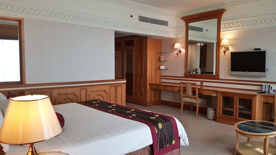 Bedroom 3, The Rizqun International Hotel, Bandar Seri Begawan