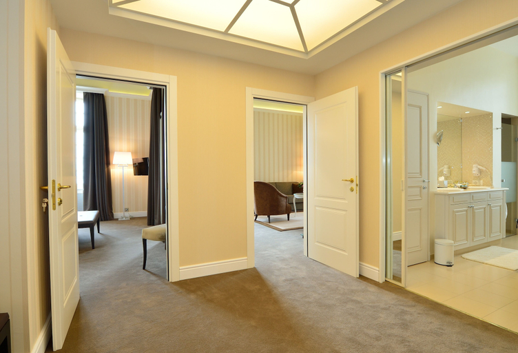 Bedroom 3, Château de Bonmont, Nyon