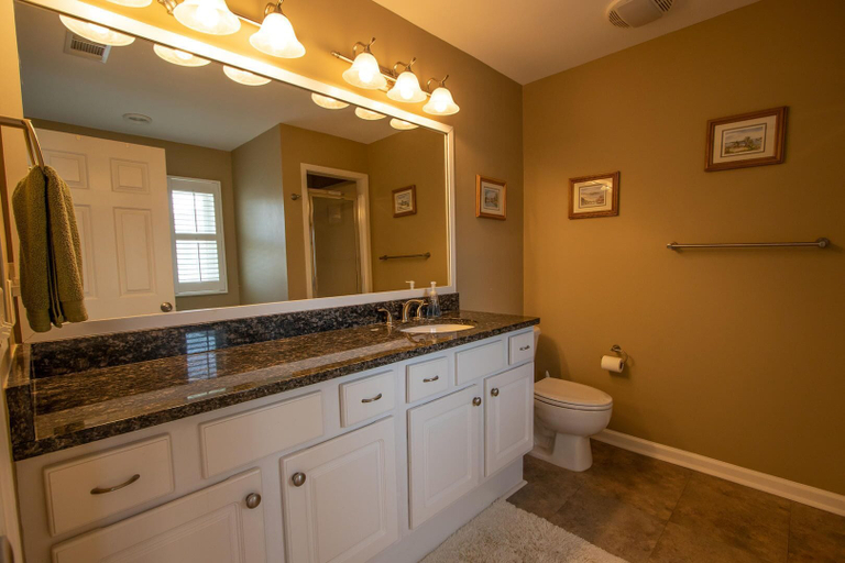 Bathroom 3, 314 Ocean Point Dr, Beaufort