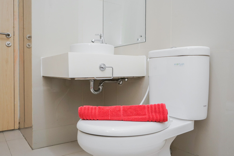 Bathroom 4, Beautiful 2BR at Tree Park Apartment, Tangerang Selatan