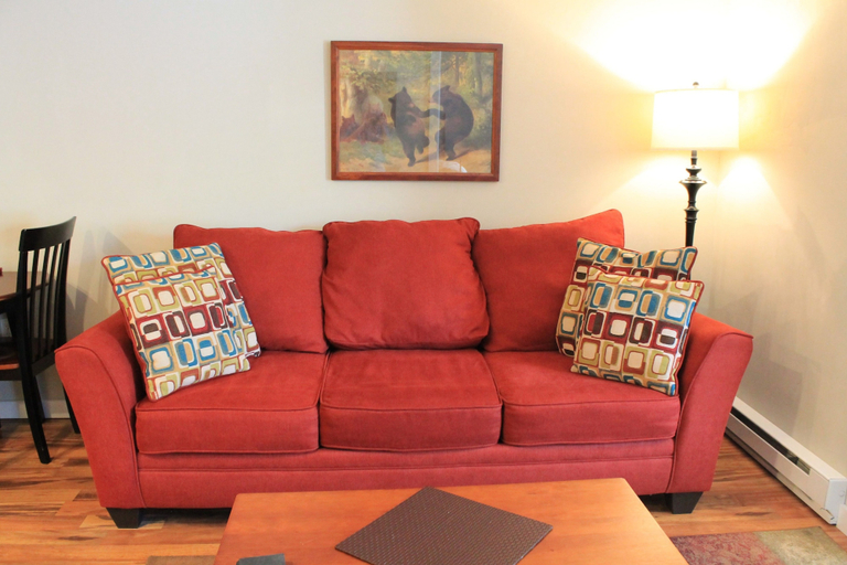 Others 5, Strictly Moose Luxury Vacation Suites, Coos