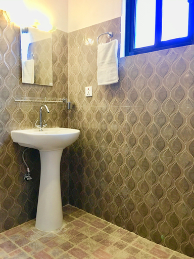 Bathroom 3, Katero, Gandaki