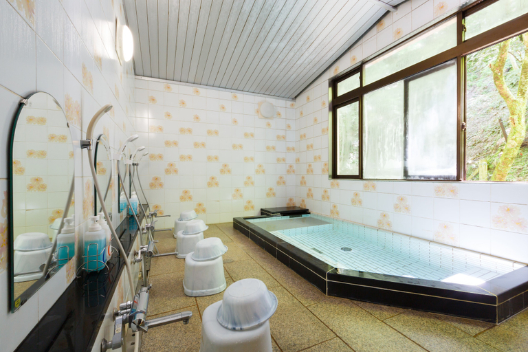 Bathroom 4, Kibune Hiroya, Kyoto