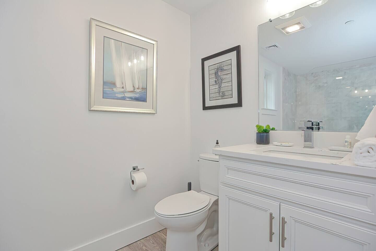Bathroom 3, Harbourtown Suites, Plymouth