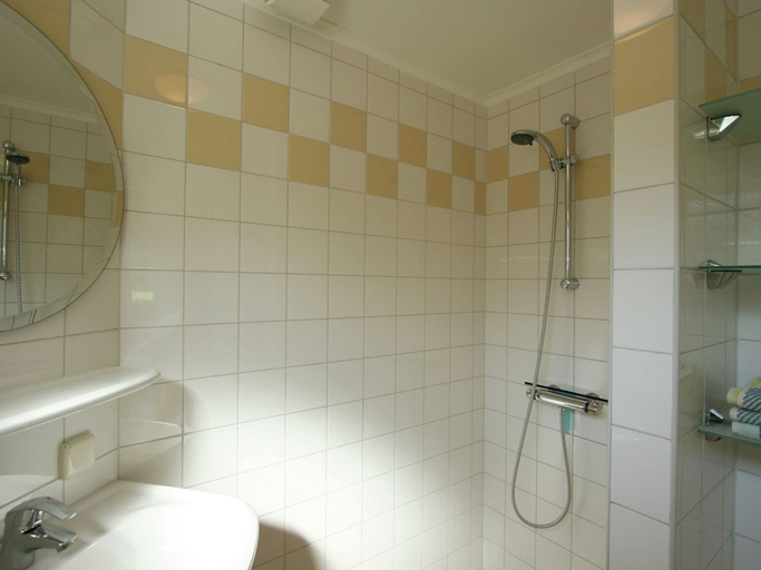Bathroom, Quietly Located Holiday Home in Emst With Enclosed Garden, Epe