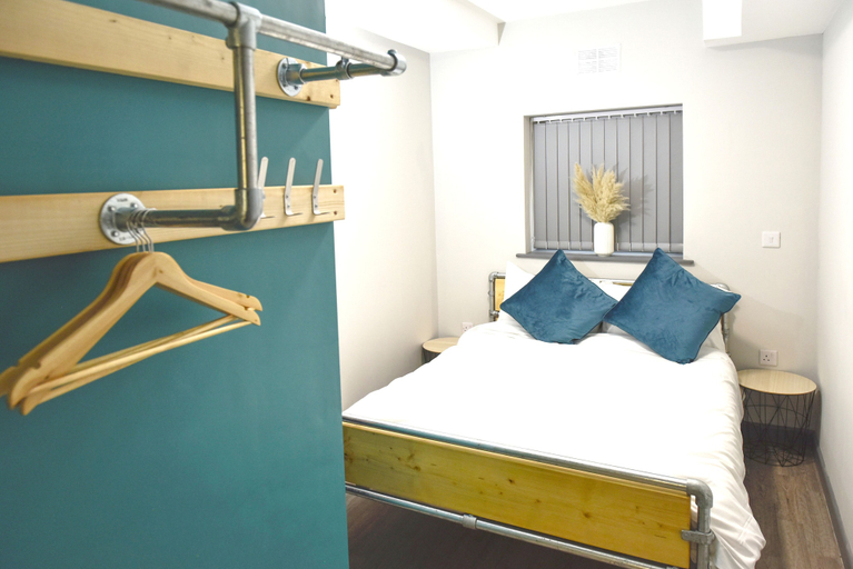 Bedroom 2, Cwtsh Hostel, Swansea