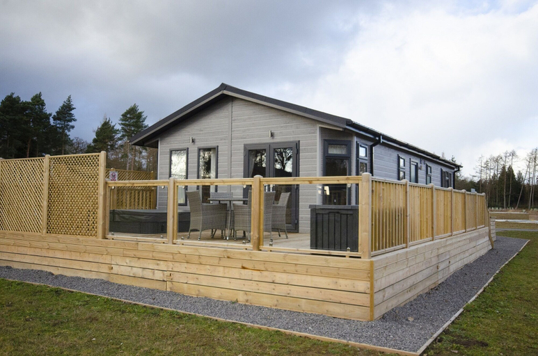 Exterior & Views 2, Hollicarrs - Bumblebee Lodge, North Yorkshire