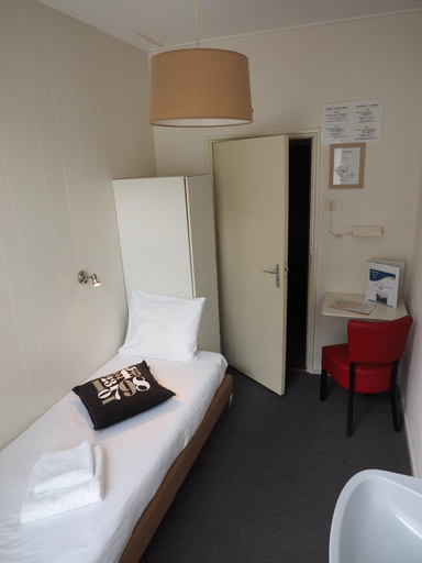 Bedroom 3, Hotel 't Anker, Leeuwarden