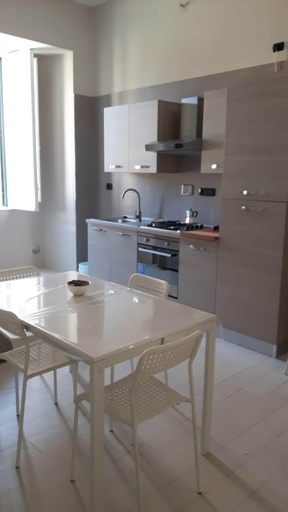 Others 5, Le Suites Maor, Latina