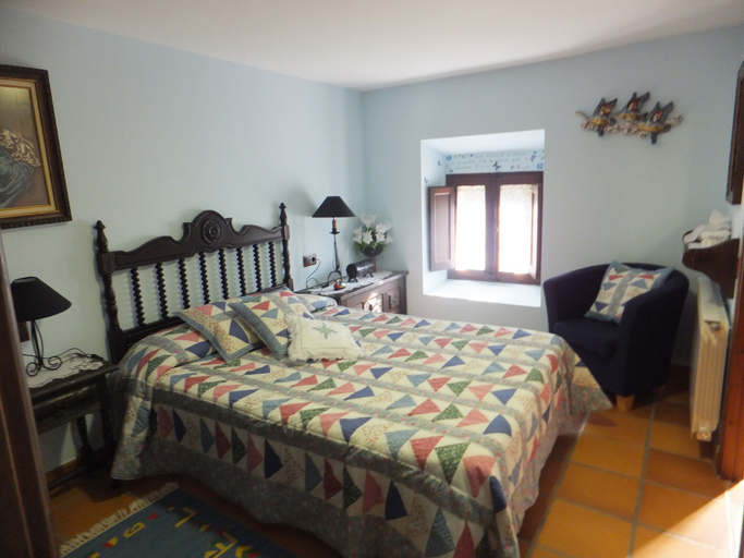 Bedroom 3, Can Xisquet, Girona
