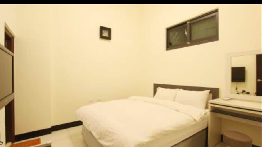 Bedroom 2, Kenting Orange Homestay, Pingtung