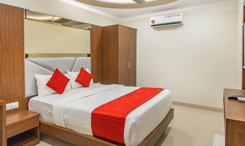 Bedroom 3, Hotel Hometown - Near BKC, Mumbai City