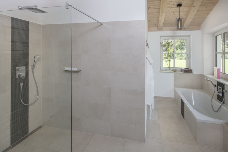 Bathroom 3, Ferienwohnung Chiemsee, Rosenheim