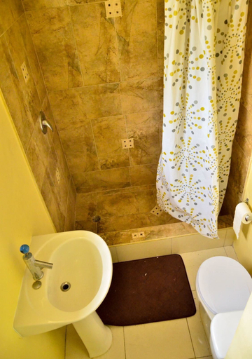 Bathroom 3, Kingston Sunset Guest Apartment II