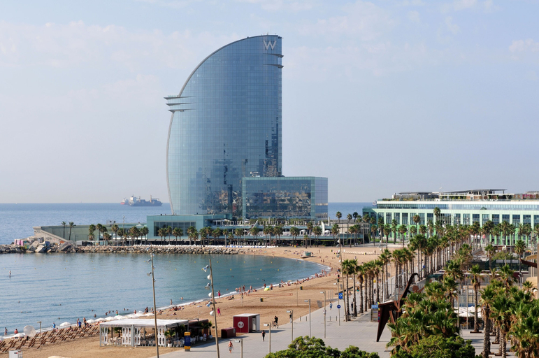 Exterior & Views 2, Comfortable 3BR Apartment Close to Placa Espana and Sants Station, Barcelona