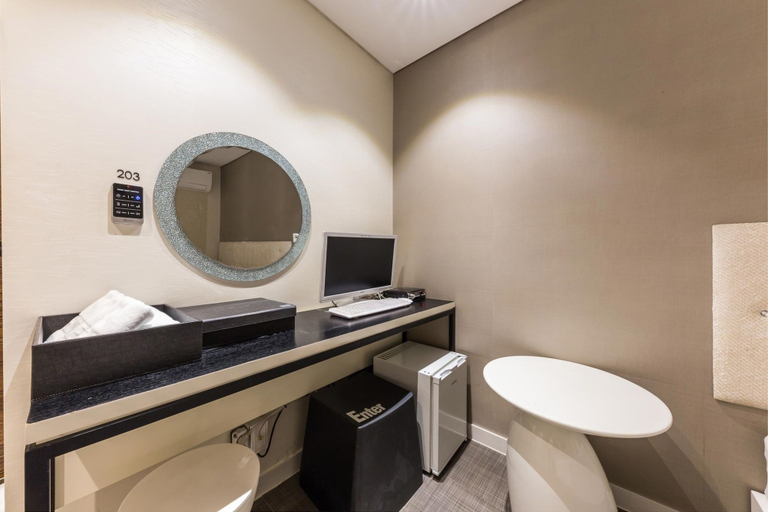 Bathroom 4, Hotel The Blue Cheonho, Gandong