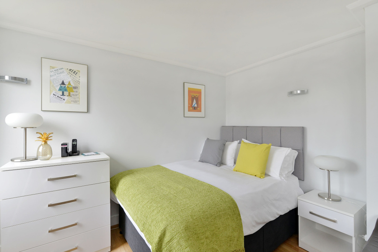 Bedroom 3, Camden Serviced Apartments by Globe, London