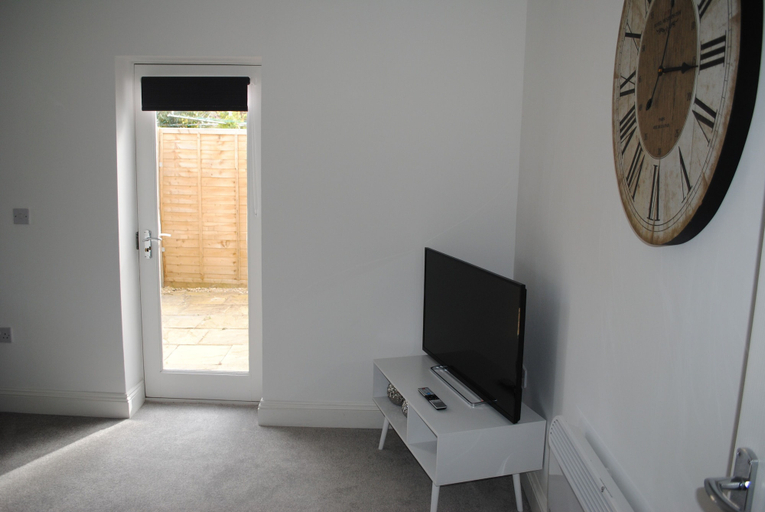 Others 4, Bellevue Apartment, Bristol