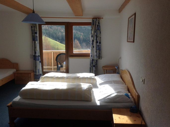 Bedroom 2, Pension Wirt am Bach, Bolzano