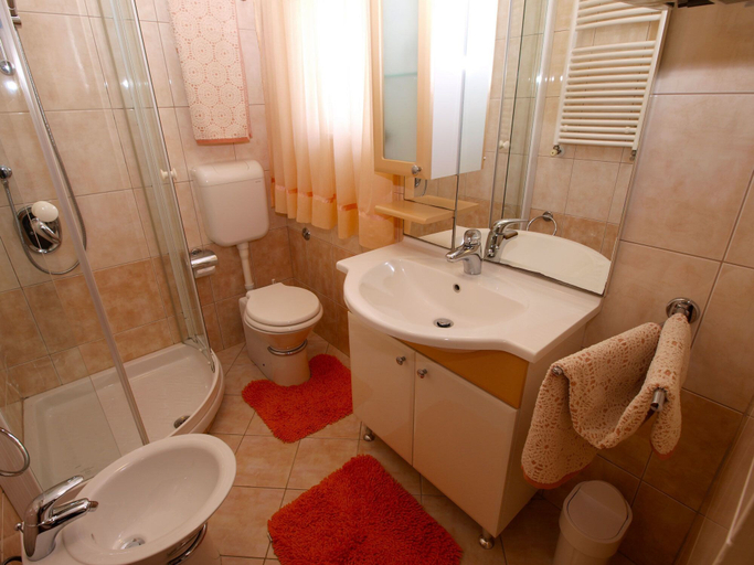 Bathroom 3, Apartment 1005, Fažana