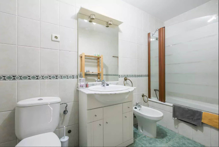 Bathroom, Apartamento Acebuche 34, Málaga