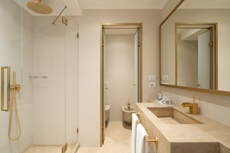 Bathroom 5, La Residenza Capri, Napoli