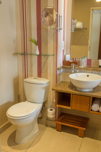 Bathroom 4, Peermont Walmont at The Grand Palm - Gaborone, Gaborone