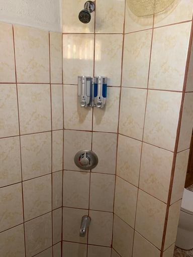 Bathroom 3, Hotel Mango Valley, Grecia