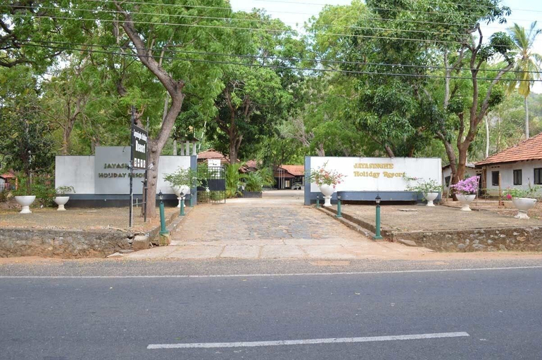 Exterior & Views 2, Jayasinghe Holiday Resort, Katharagama