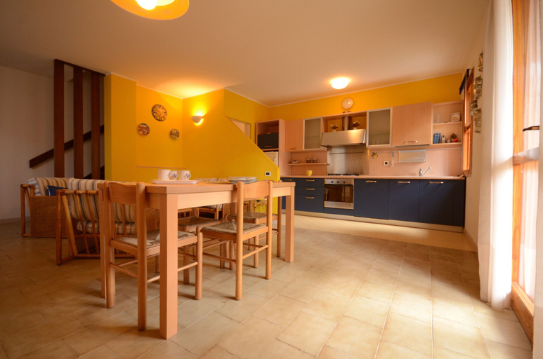 Others 5, Villa Aurora, Udine