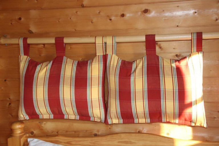 Bedroom 4, Chalets Etape du Camping Le Bivouac, Jura
