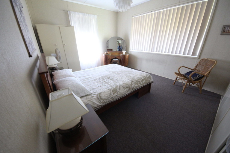 Bedroom 2, Muller's Cottage at Hat Head, Kempsey