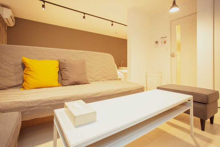 Bedroom 2, M-1 Osaka Tsukamoto, Osaka