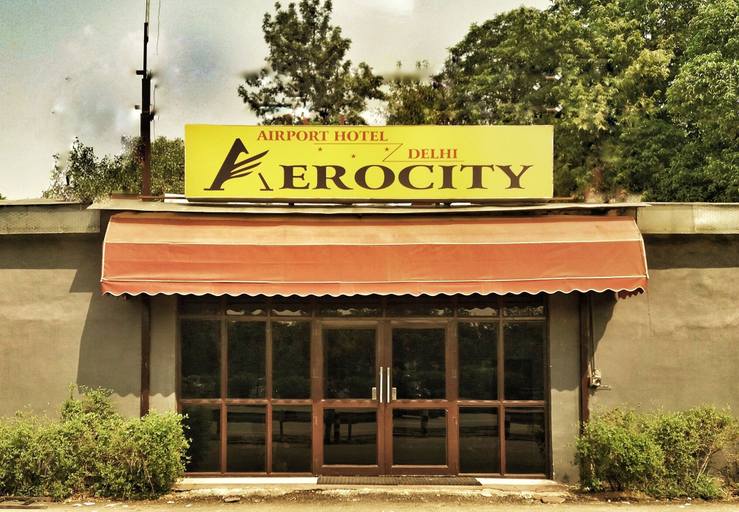 Exterior & Views 2, Airport Hotel Delhi Aerocity, West
