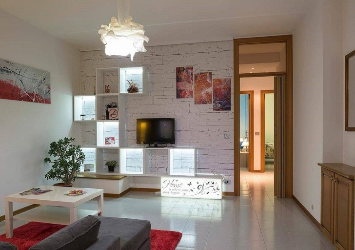 Others 2, Casa Claudia, Macerata