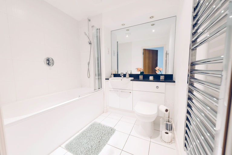 Bathroom 5, Royal Modern Apartment, London
