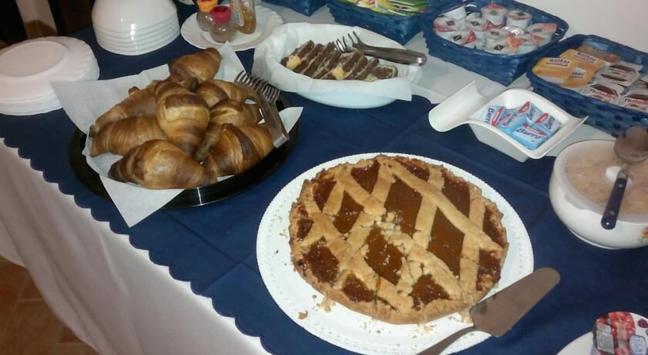 Food & Drinks 5, B&B Villa Barbarossa, Perugia
