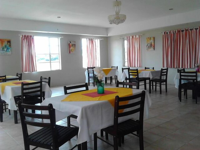 Food & Drinks 4, Kesmo Lodge, Ngamiland East