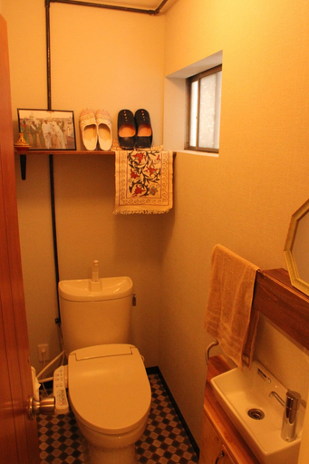 Bathroom 5, Bar & Hostel MONDO - Hostel, Osaka