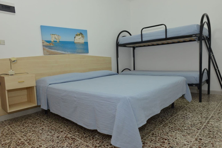 Bedroom 3, Casa Verde - Near Mattinatella o Fontana delle Rose, Foggia