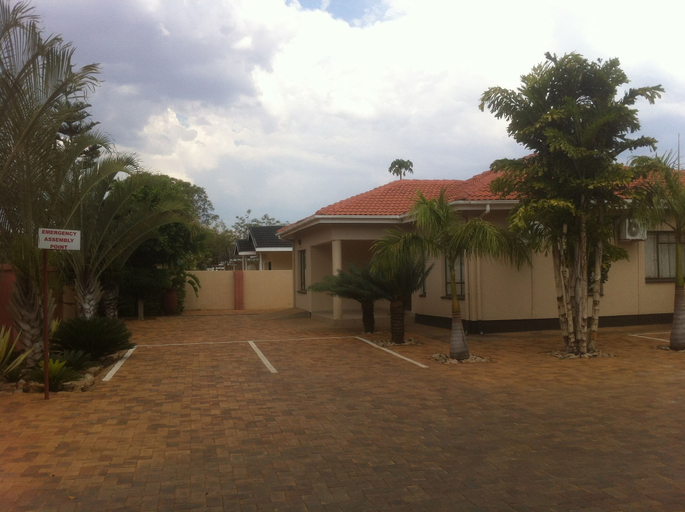 Exterior & Views 2, Cycad Palm Guest House, Palapye
