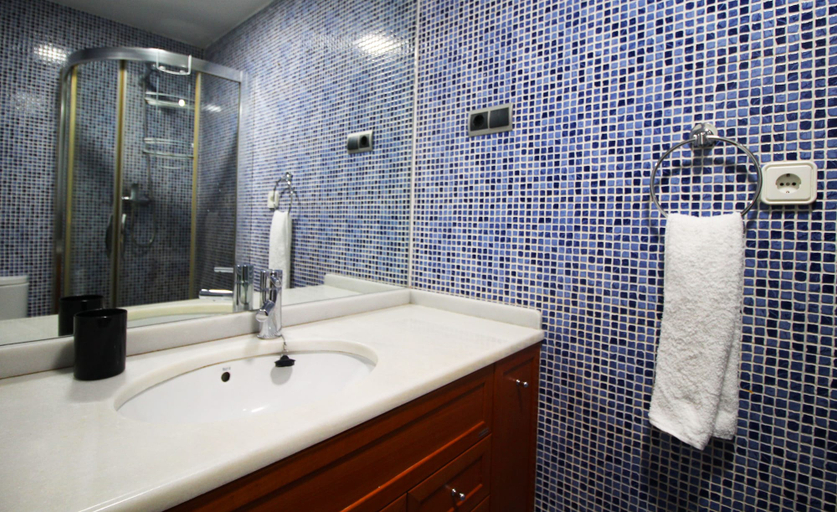 Bathroom 4, Corintio 4º C - Apartamento a 400m de la playa, Almería