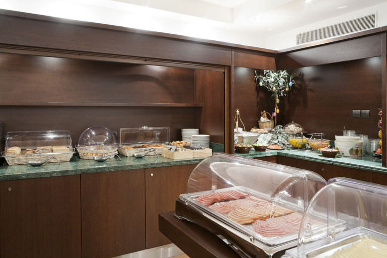 Food & Drinks 5, Plaka Hotel, Attica