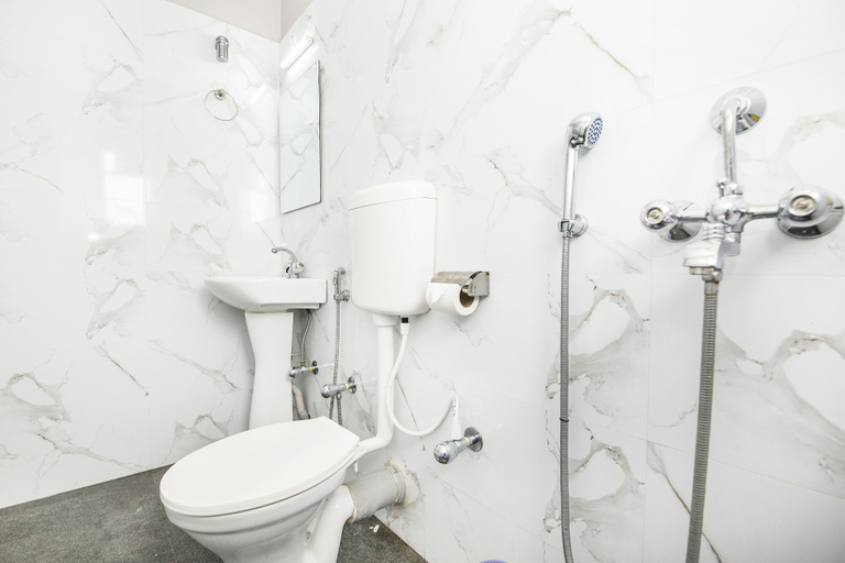 Bathroom 3, FabHotel Shivangan, North 24 Parganas